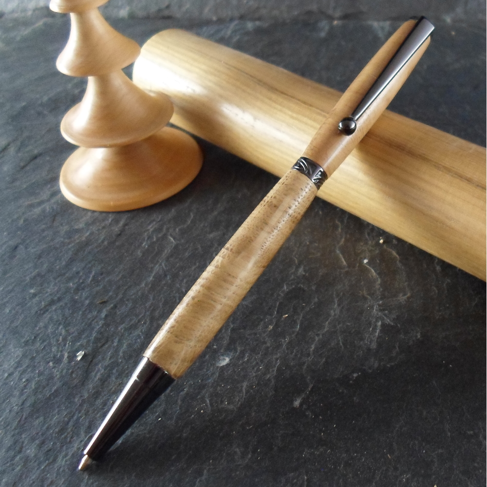 stylo bille en bois tourné