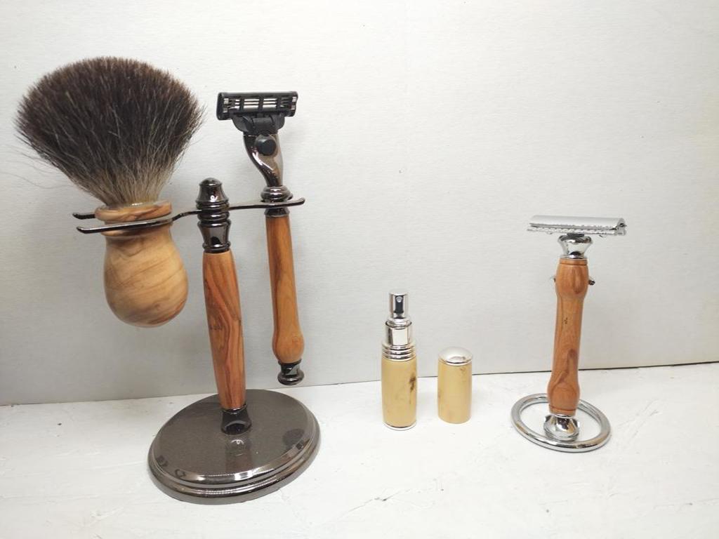set de barbier en bois
