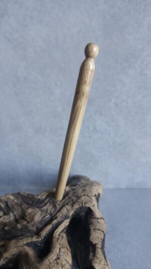 Crochet de Lunéville en buis moucheté