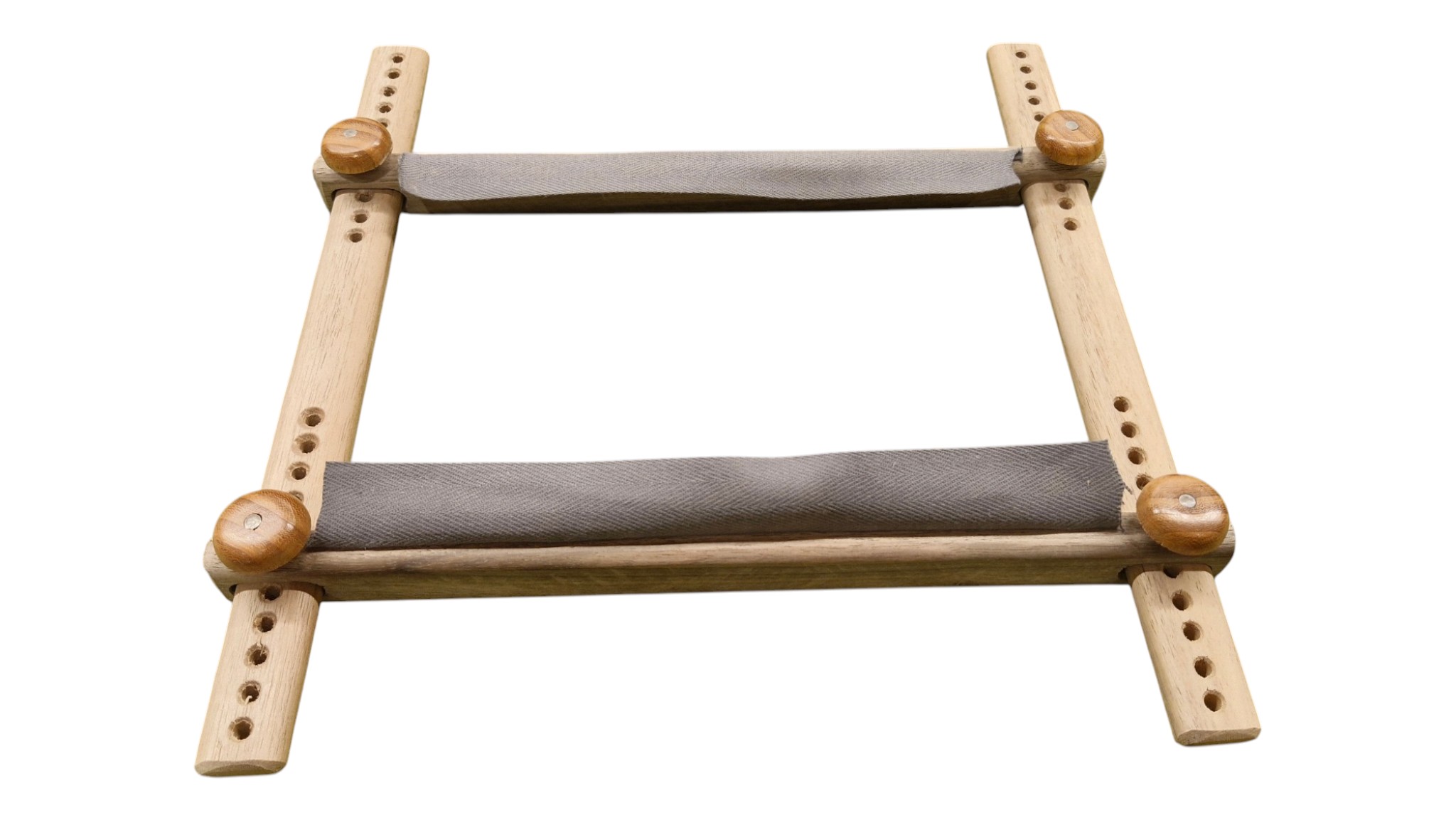 Métier à broder à mortaises 30cm Noyer-Sergé 1 Métier à broder de Lunéville